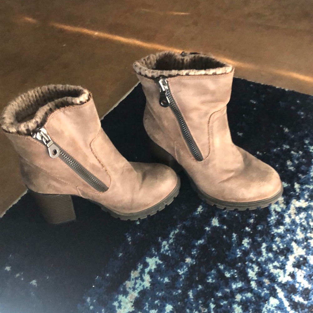 Woman’s grayish/brown ankle heeled boots. SZ 7